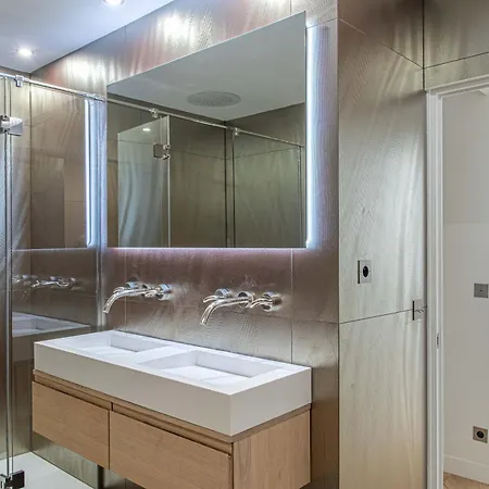 Lavie Maison : A C & Eiffel Tower View * Paris