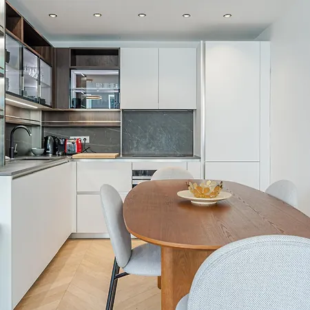 Lavie Maison : A C & Eiffel Tower View פריז